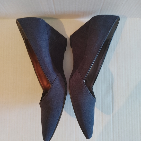 Calvin Klein Navy Blue Wedge Heels/Pumps Women's Size 8.5 M - Picture 5 of 11